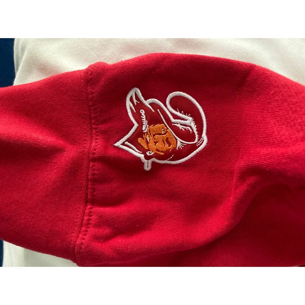 Men's 3XL NWOT Red Tampa Bay Buccaneers Head‎ Coach Pullover Hoodie
